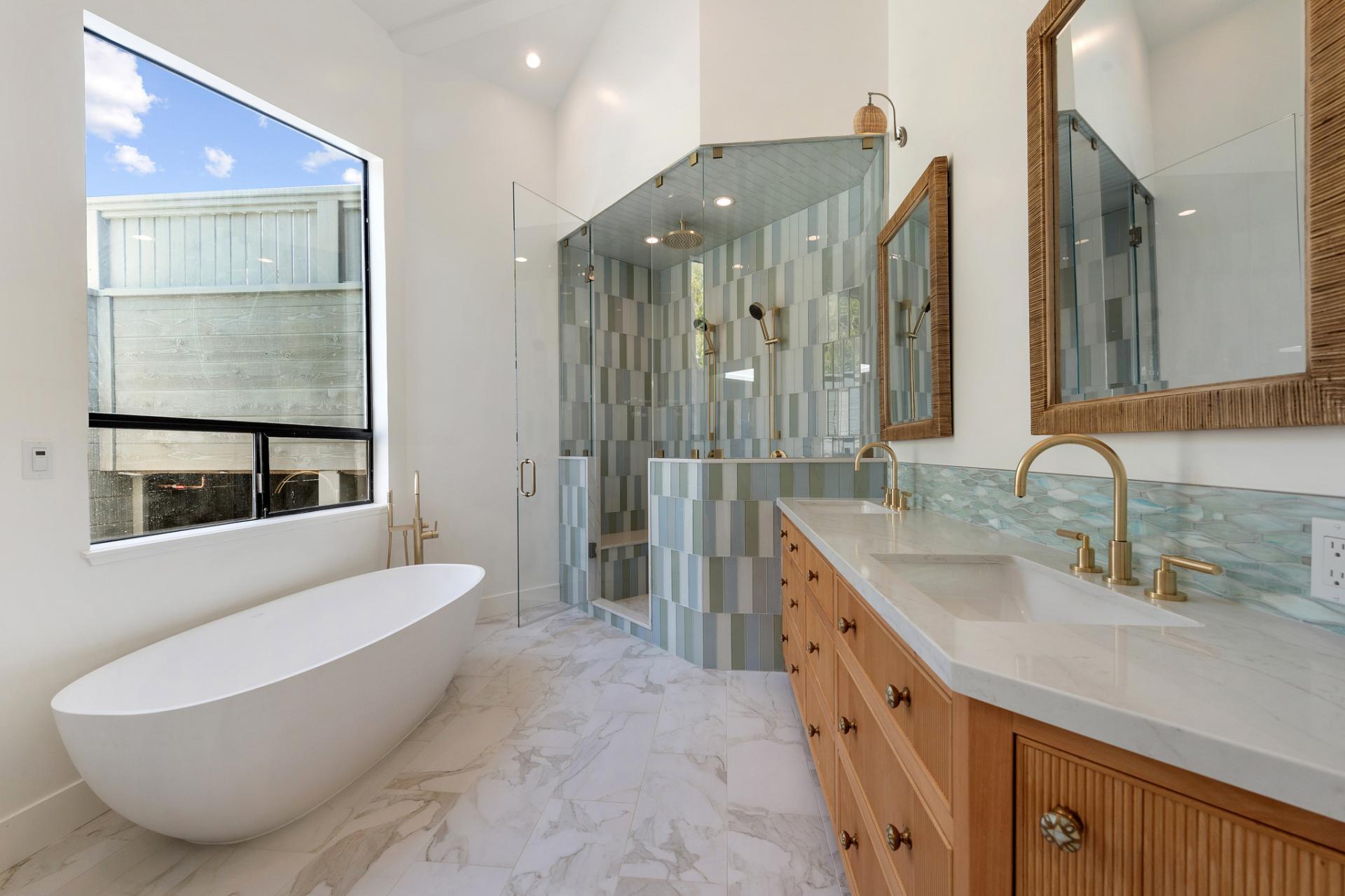 Featured image for Luxury Bathroom