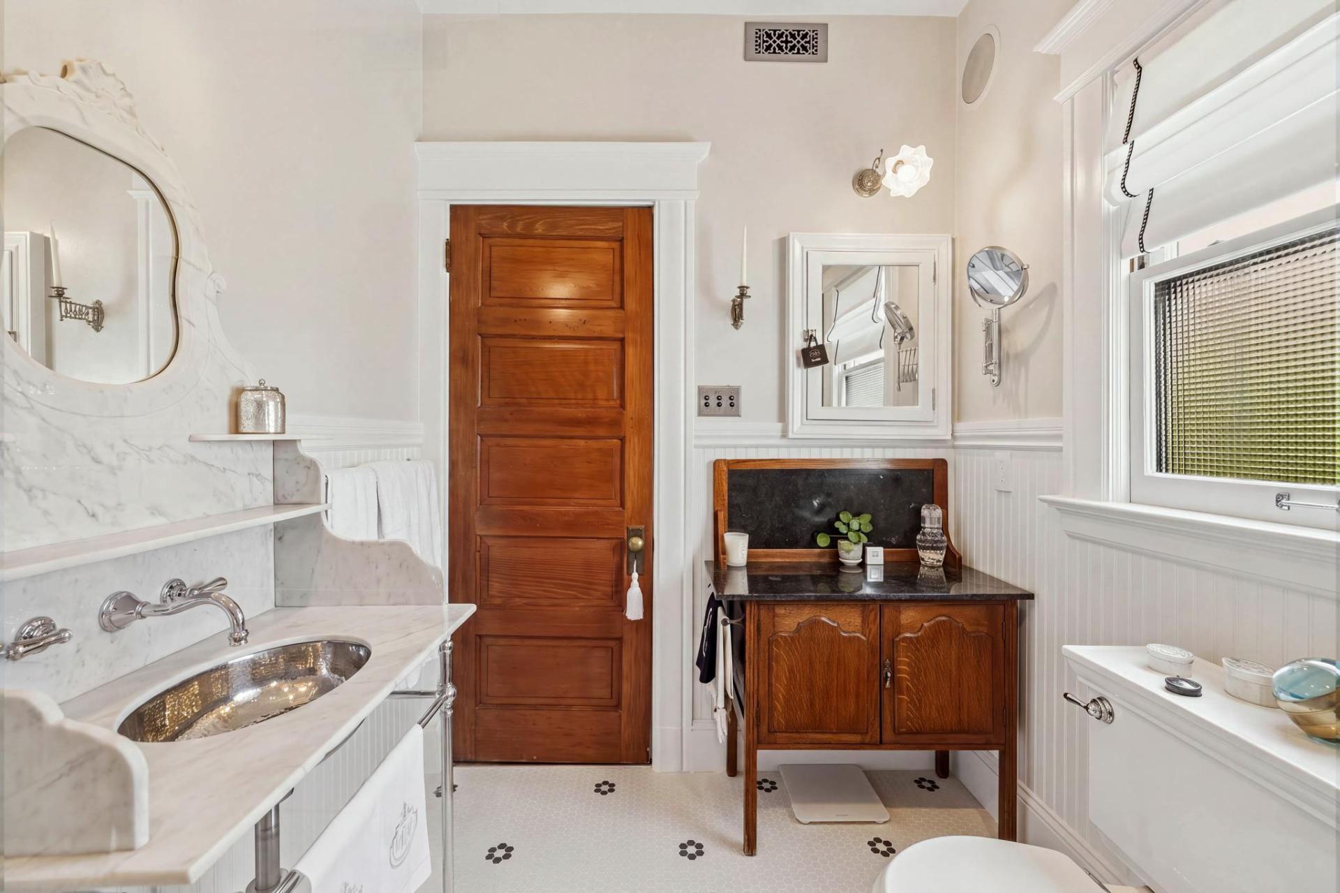 Featured image for Arts and Crafts Bathroom
