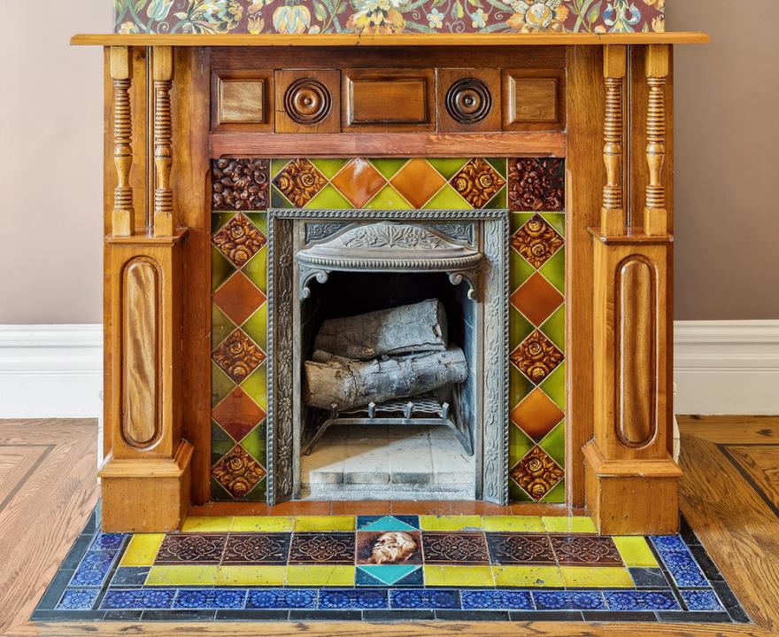 detail fireplace